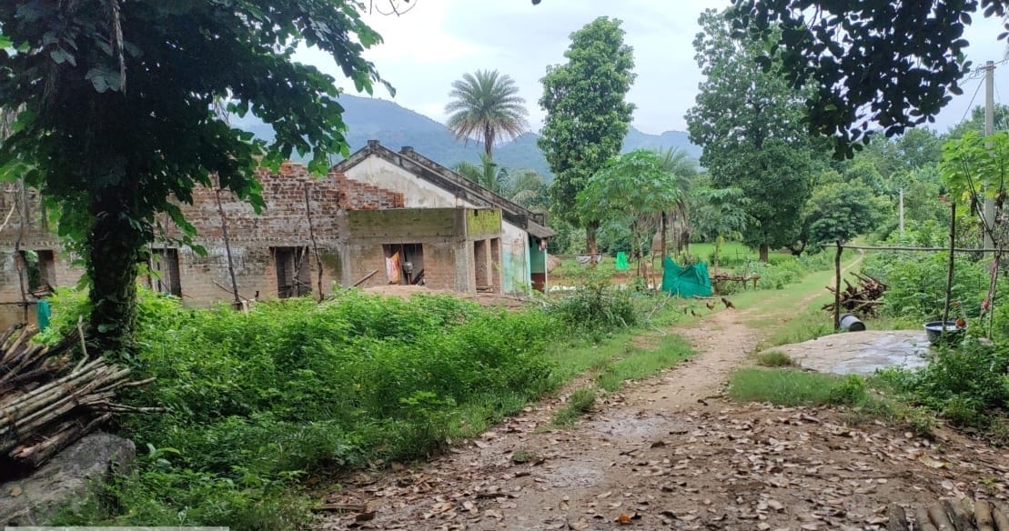 ଗୁଣପୁର ନିର୍ବାଚନମଣ୍ଡଳୀ ରେ ୨୨୩ ଗାଁକୁ ନାହିଁ ରାସ୍ତା;୩୮ ପଞ୍ଚାୟତ ର ୧୧ ହଜାର ଲୋକେ ପ୍ରଭାବିତ …!