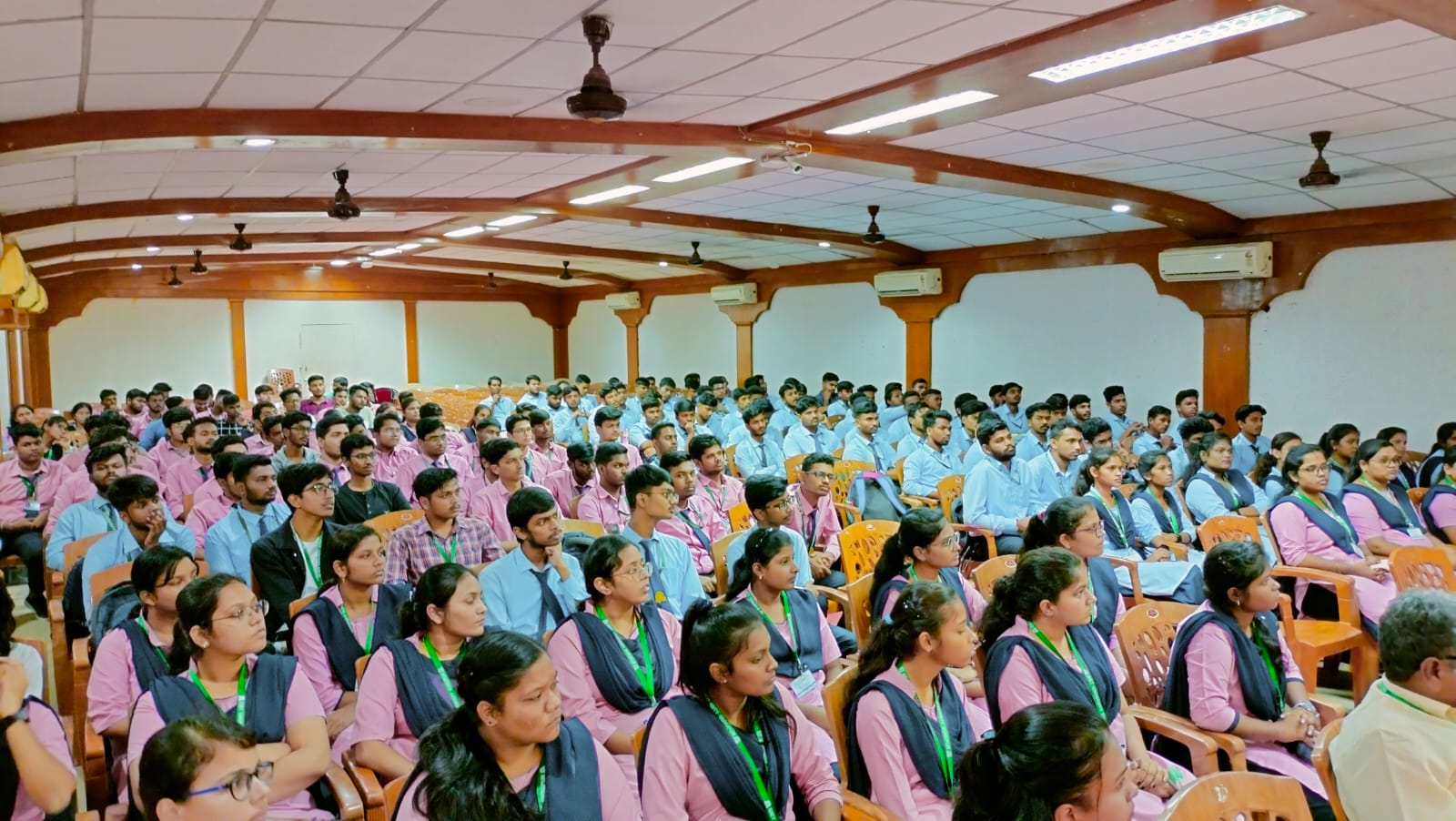 ଜି ଆଇ ଇ ଟି ବିଶ୍ୱବିଦ୍ୟାଳୟରେ  ଇଞ୍ଜିନିଅରସ ଦିବସ ପାଳିତ …!