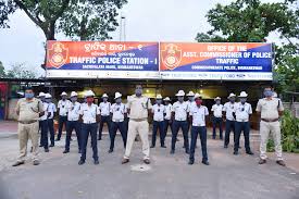 ମାନ୍ୟବର ମୁଖ୍ୟମନ୍ତ୍ରୀ ମୋହନ ଚରଣ ମାଝୀ ୨ ହଜାର ନୂଆ ଟ୍ରାଫିକ ପୁଲିସ ପଦବୀ ସୃଷ୍ଟିକୁ ଦେଲେ ମଞ୍ଜୁରୀ;ଚଳିତବର୍ଷ ପୂରଣ ହେବ ୫୦୦ ପଦବୀ