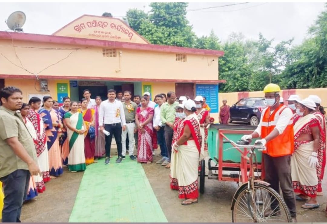 ଉନ୍ନୟନ କାମ ଦେଖି ଖୁସି ହେଲେ କେନ୍ଦ୍ରୀୟ ଅଧିକାରୀ ବ୍ଲକ ପ୍ରଶାସନକୁ ଜଣାଇଲେ ଧନ୍ୟବାଦ…!