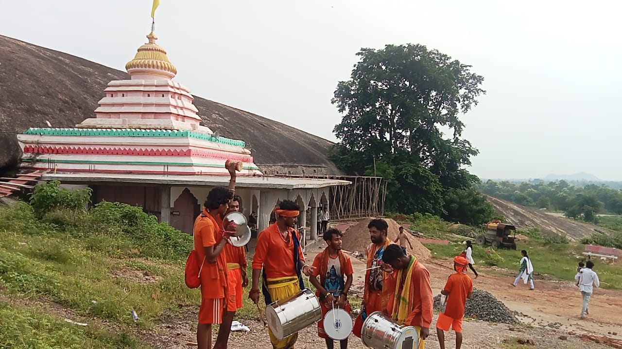 ଦେବଗିରିରେ ଶ୍ରୀଶିବାଷ୍ଟକମ ସହ ମହାଦେବଙ୍କ ଜଳାଭିଷେକ …!