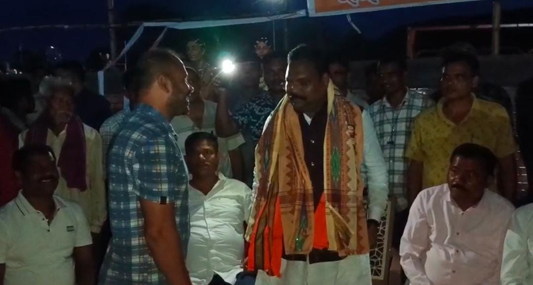 ଅଚାନକ ବିଷମକଟକ ଗସ୍ତ ରେ ମତ୍ସ ଓ ପଶୁ ସମ୍ପଦ ମନ୍ତ୍ରୀ ଗୋକୁଳା ନନ୍ଦ ମଲିକ୍