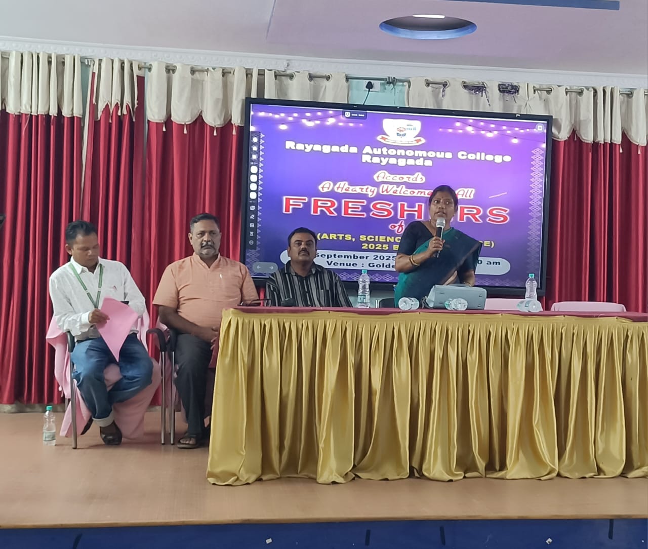 ରାୟଗଡ଼ା ସ୍ଵୟଂଶାସିତ ମହାବିଦ୍ୟାଳୟରେ ଦିଗଦର୍ଶନ କାର୍ଯ୍ୟକ୍ରମ ଅନୁଷ୍ଠିତ